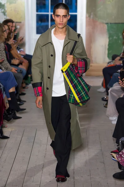 Look 5